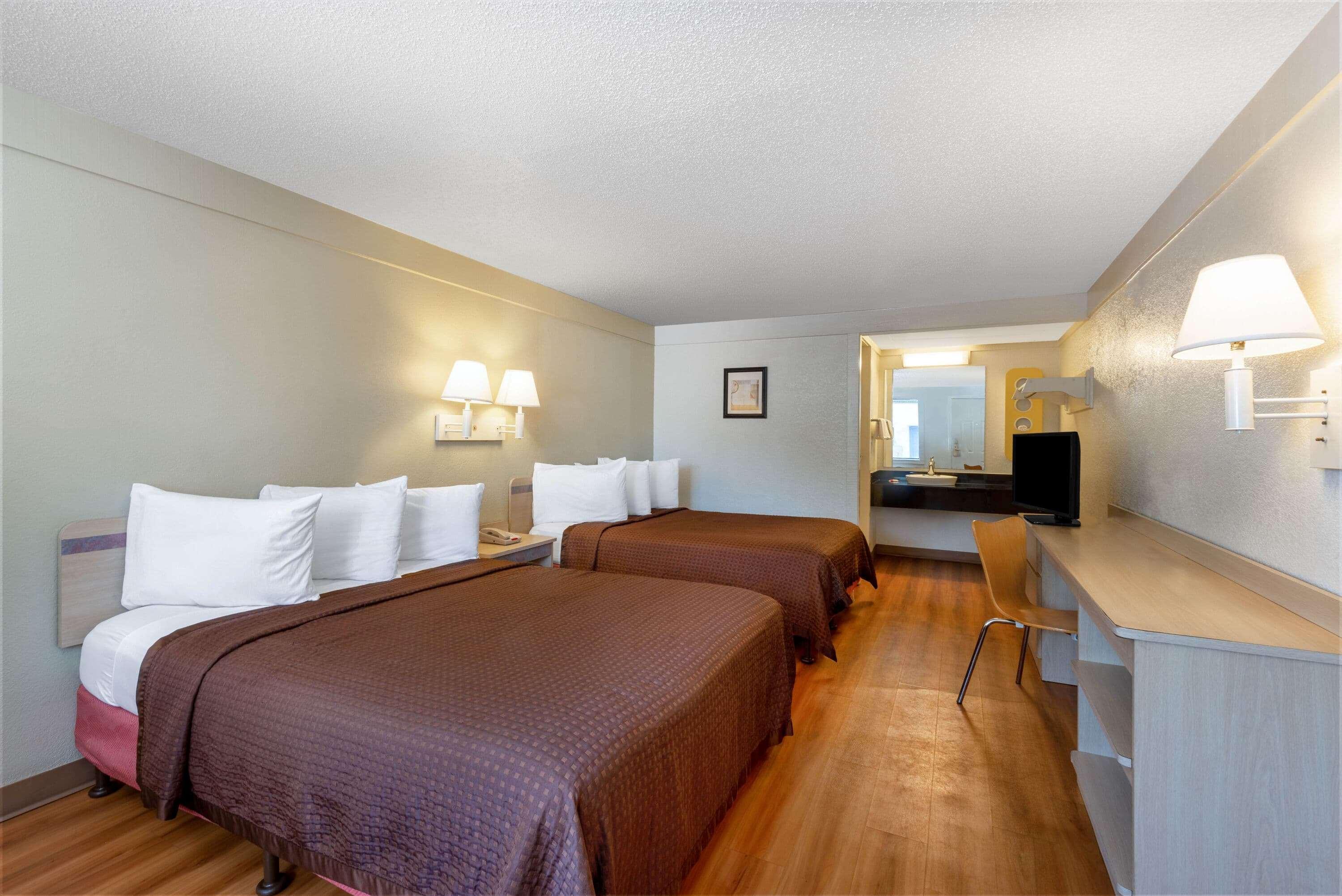 Travelodge By Wyndham Essington / Philadelphia Airport Exterior foto
